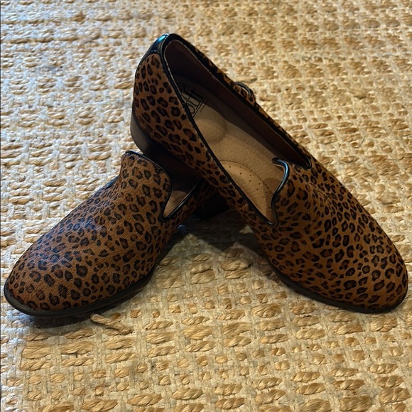 Softt Leopard Print Women’s Loafers - Picture 1 of 6